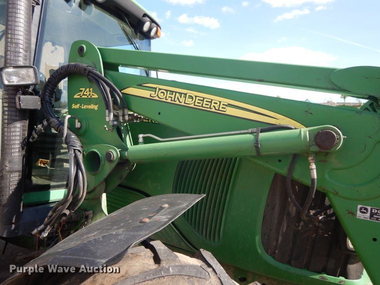 image for item DF6520 2006 John Deere 7320 MFWD tractor