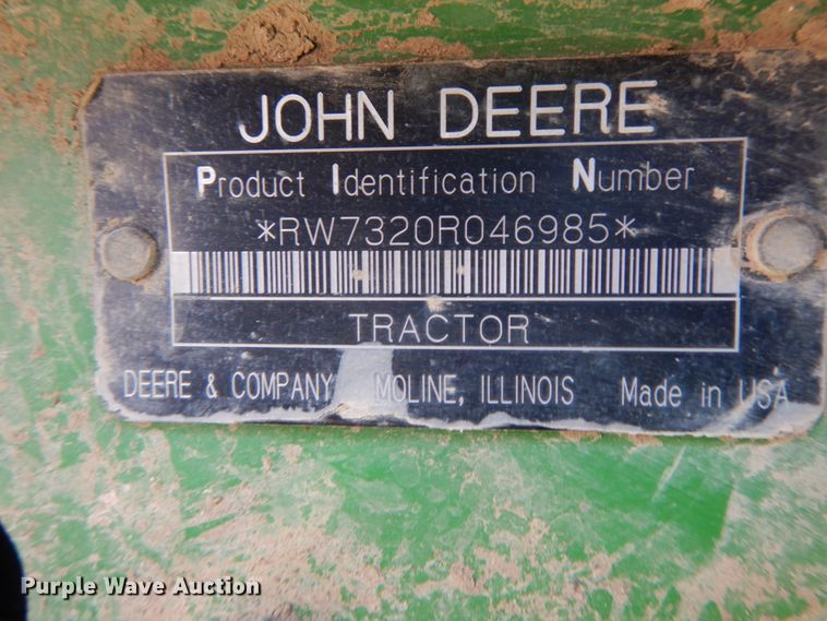 image for item DF6520 2006 John Deere 7320 MFWD tractor