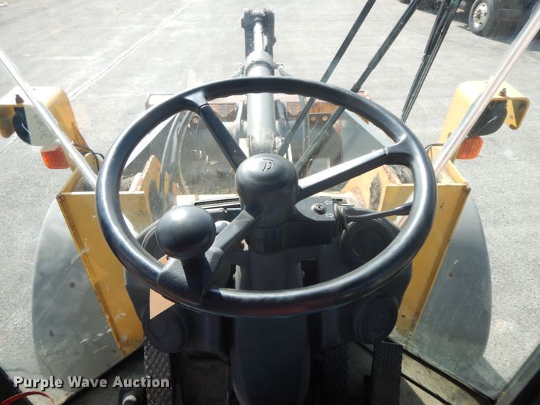 image for item DF6521 2009 John Deere 524K  high lift wheel loader