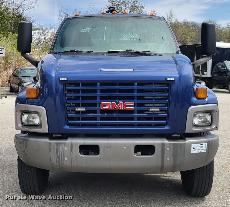 image for item DH5881 2006 GMC 6500  sewer jetter truck