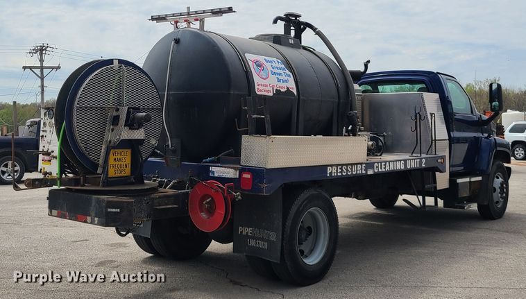 image for item DH5881 2006 GMC 6500  sewer jetter truck