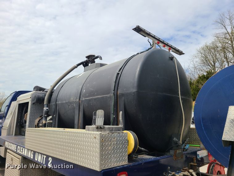 image for item DH5881 2006 GMC 6500  sewer jetter truck