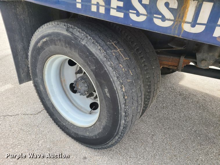 image for item DH5881 2006 GMC 6500  sewer jetter truck