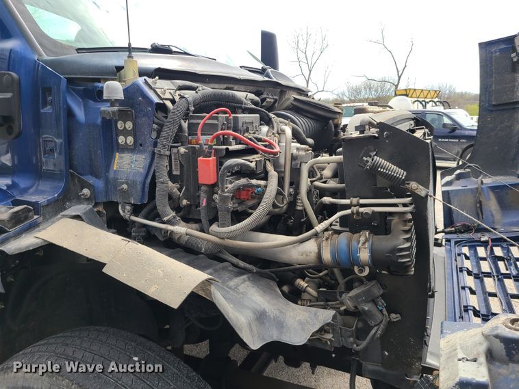 image for item DH5881 2006 GMC 6500  sewer jetter truck