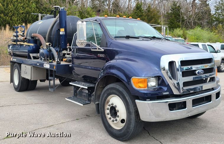 image for item DH5884 2009 Ford F650 Super Duty  sewer jetter truck
