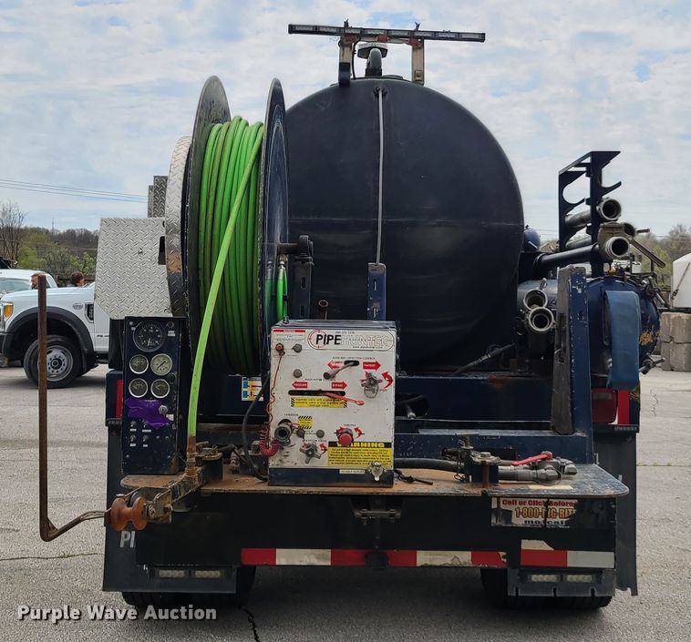 image for item DH5884 2009 Ford F650 Super Duty  sewer jetter truck