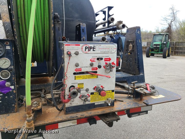 image for item DH5884 2009 Ford F650 Super Duty  sewer jetter truck