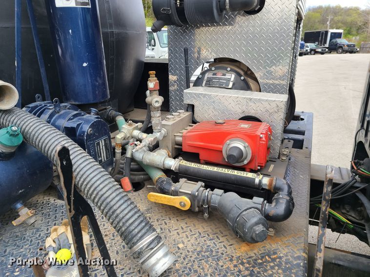 image for item DH5884 2009 Ford F650 Super Duty  sewer jetter truck