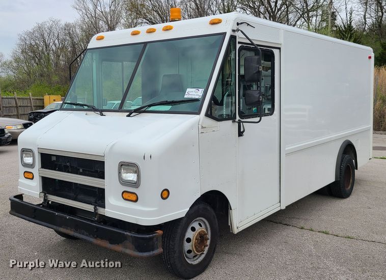 image for item DH5885 2003 Ford E350  delivery truck