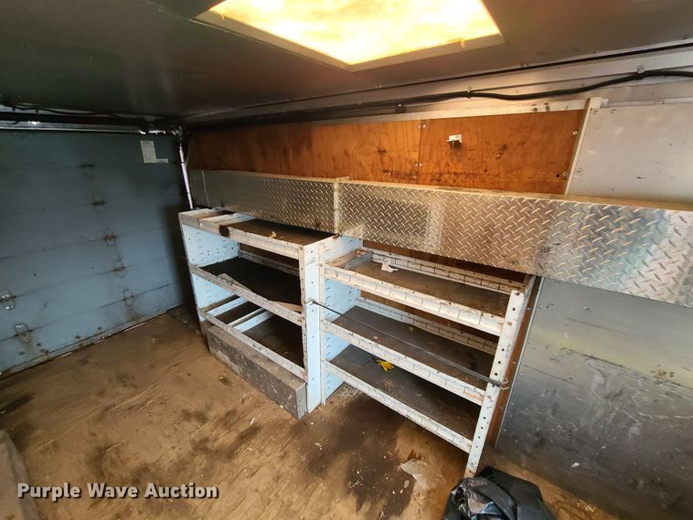 image for item DH5885 2003 Ford E350  delivery truck