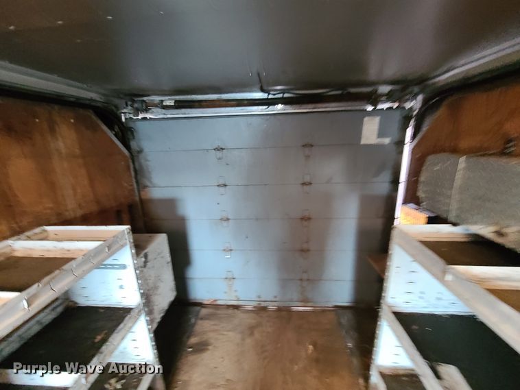 image for item DH5885 2003 Ford E350  delivery truck