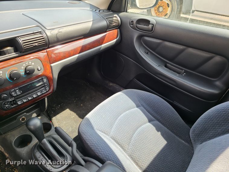 image for item DH5901 2002 Dodge Stratus