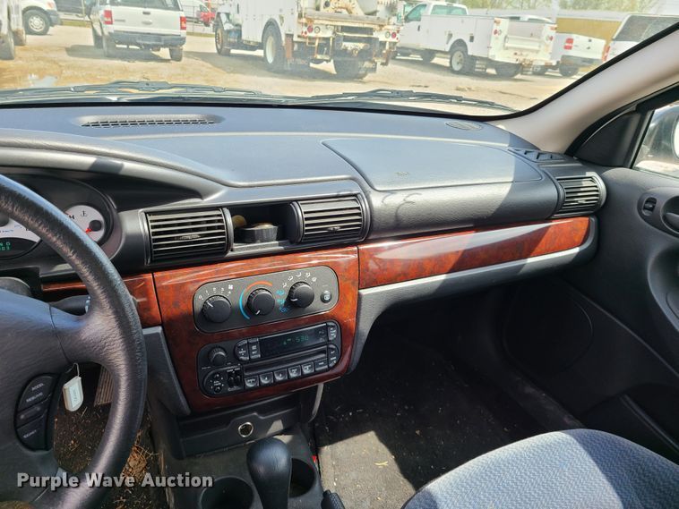 image for item DH5901 2002 Dodge Stratus