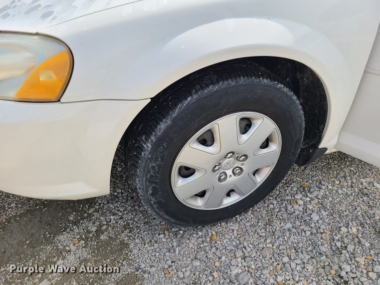 image for item DH5901 2002 Dodge Stratus