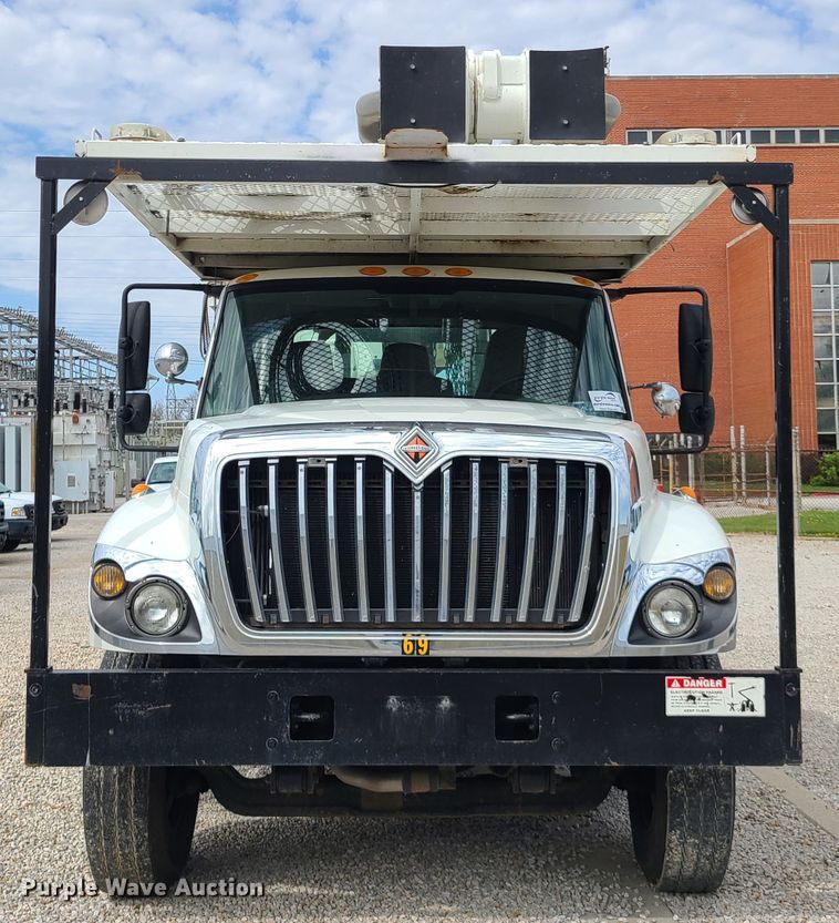 image for item DH5905 2012 International 7300  bucket truck
