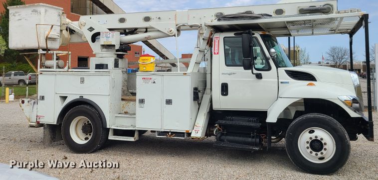 image for item DH5905 2012 International 7300  bucket truck