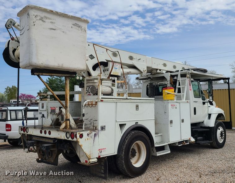 image for item DH5905 2012 International 7300  bucket truck