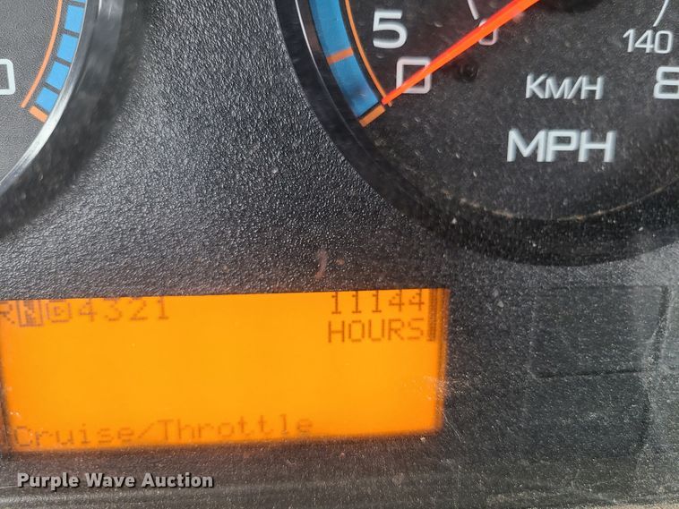 image for item DH5905 2012 International 7300  bucket truck