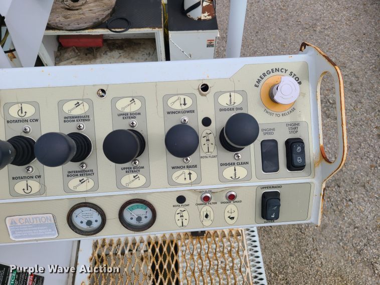 image for item DH5907 2005 International 7400  pressure digger derrick truck