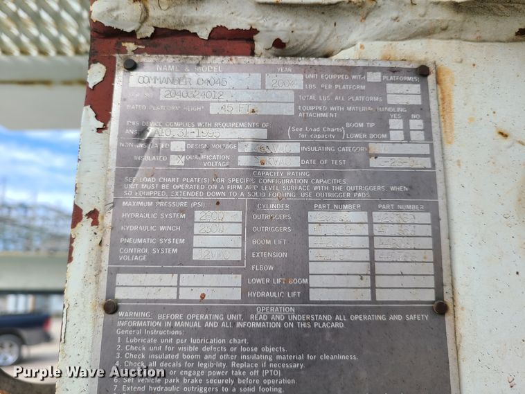 image for item DH5912 2005 International 7400  pressure digger derrick truck