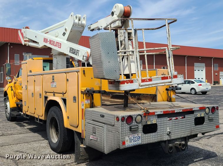 image for item DH5956 2006 Ford F750 Super Duty  bucket truck