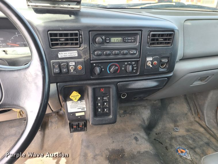 image for item DH5956 2006 Ford F750 Super Duty  bucket truck