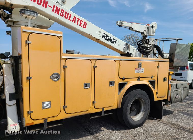 image for item DH5956 2006 Ford F750 Super Duty  bucket truck
