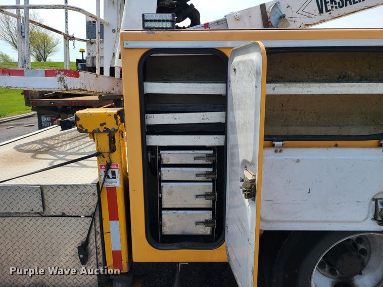 image for item DH5956 2006 Ford F750 Super Duty  bucket truck