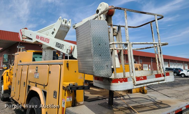 image for item DH5956 2006 Ford F750 Super Duty  bucket truck