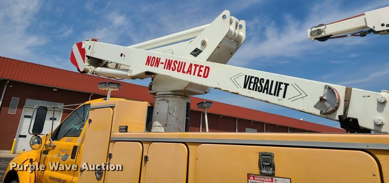 image for item DH5956 2006 Ford F750 Super Duty  bucket truck