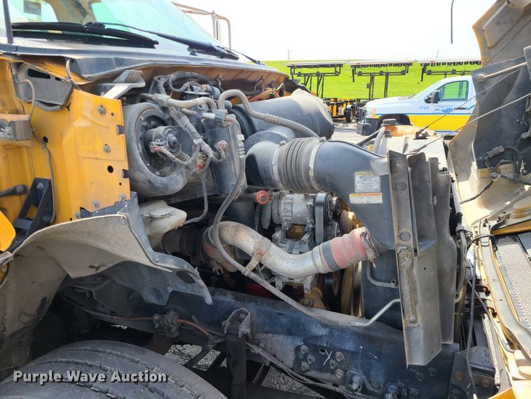 image for item DH5956 2006 Ford F750 Super Duty  bucket truck