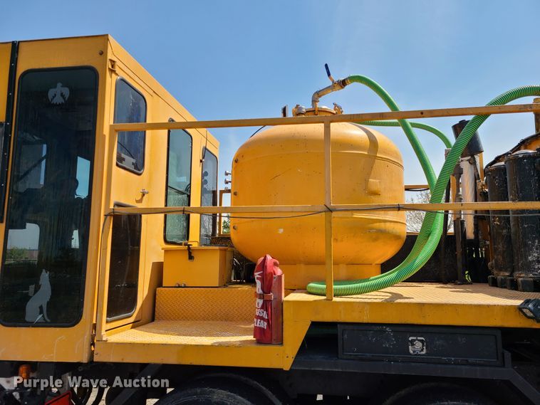 image for item DH5961 1997 Volvo WX  paint striper truck