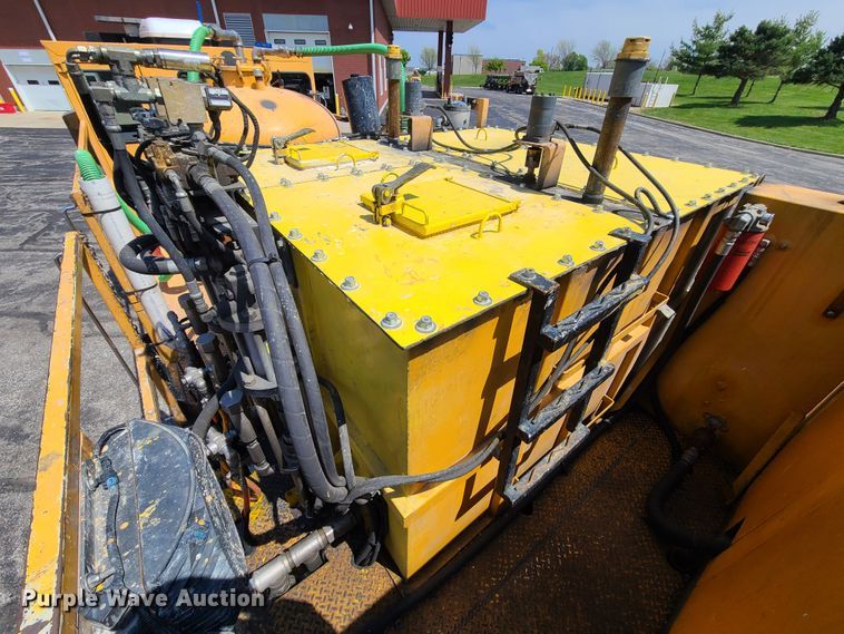 image for item DH5961 1997 Volvo WX  paint striper truck