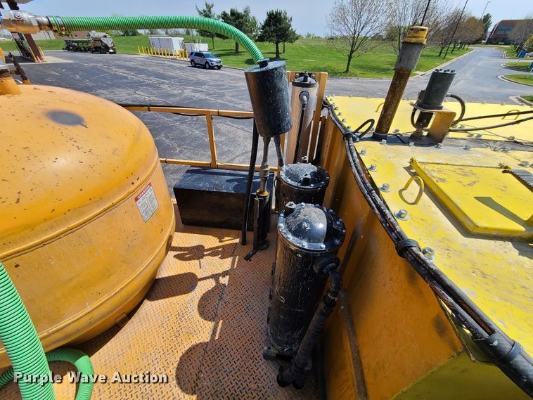 image for item DH5961 1997 Volvo WX  paint striper truck