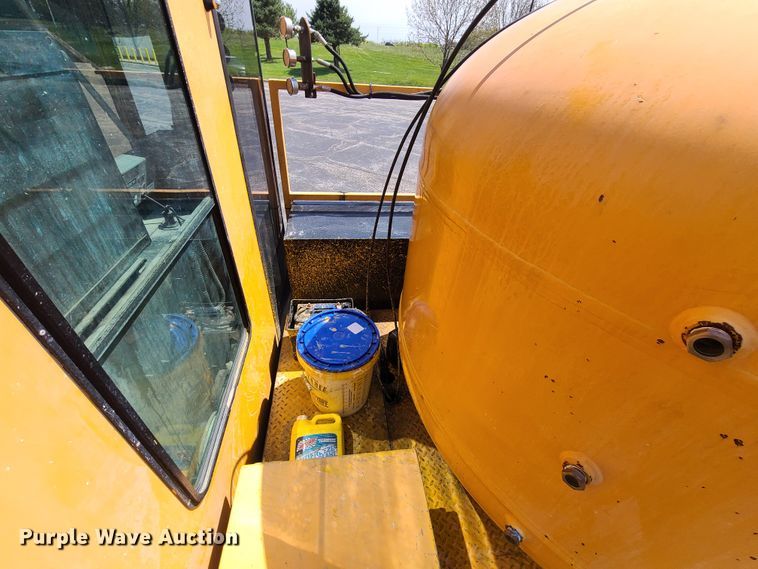 image for item DH5961 1997 Volvo WX  paint striper truck