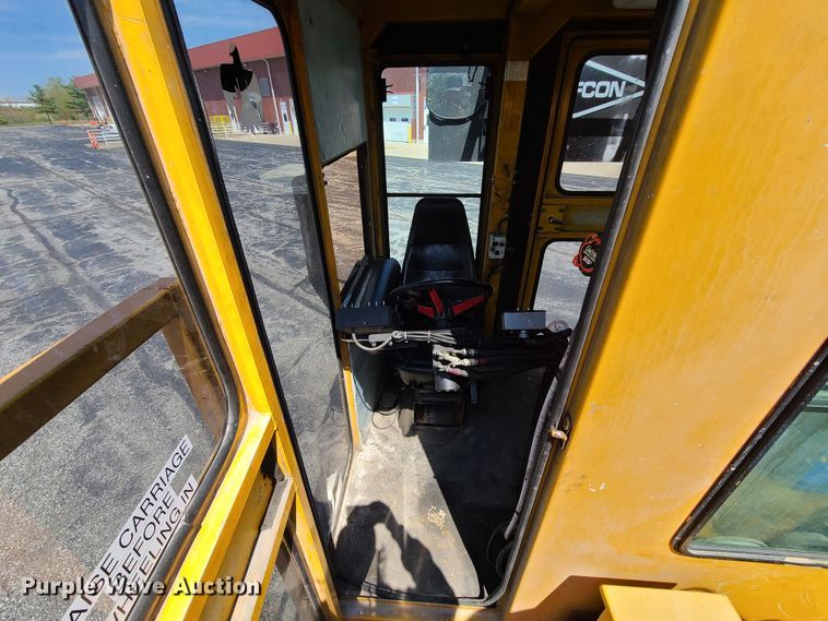 image for item DH5961 1997 Volvo WX  paint striper truck