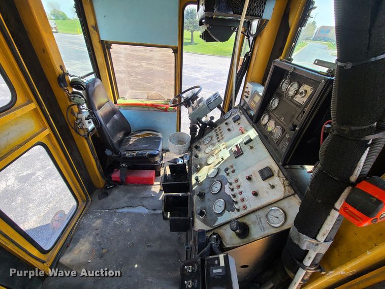 image for item DH5961 1997 Volvo WX  paint striper truck