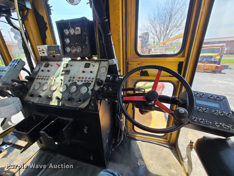 image for item DH5961 1997 Volvo WX  paint striper truck