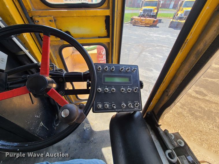 image for item DH5961 1997 Volvo WX  paint striper truck