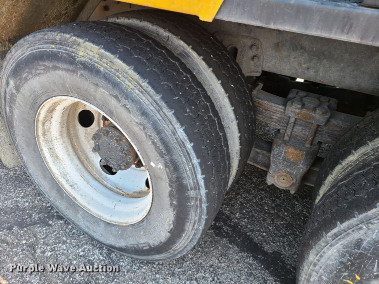 image for item DH5961 1997 Volvo WX  paint striper truck