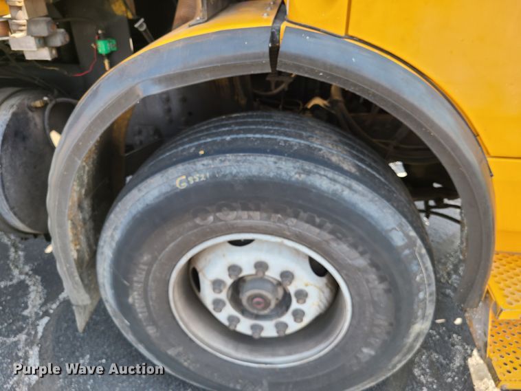 image for item DH5961 1997 Volvo WX  paint striper truck