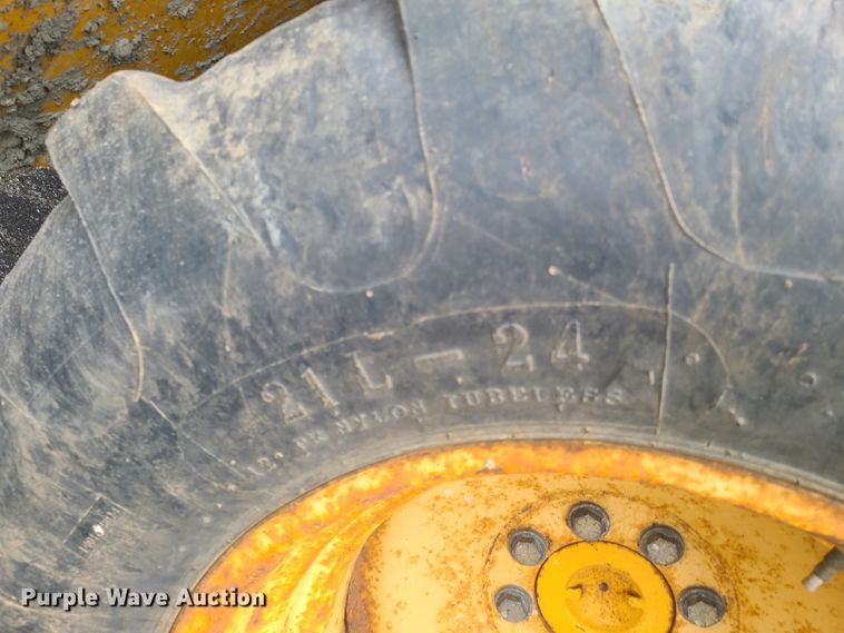 image for item DH5973 2003 John Deere 410G  backhoe