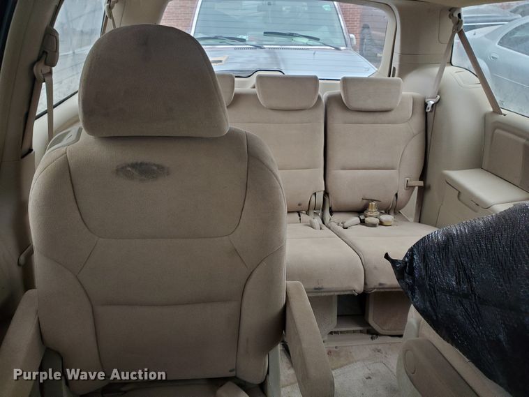 image for item DI4763 2005 Honda Odyssey  van