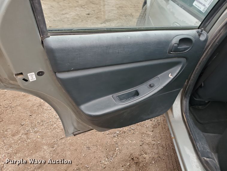 image for item DI4765 2004 Chrysler Sebring Touring