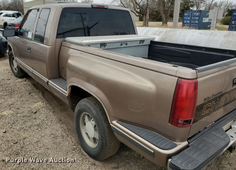 image for item DI4774 1997 Chevrolet C1500  Ext. Cab pickup truck