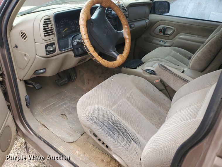 image for item DI4774 1997 Chevrolet C1500  Ext. Cab pickup truck