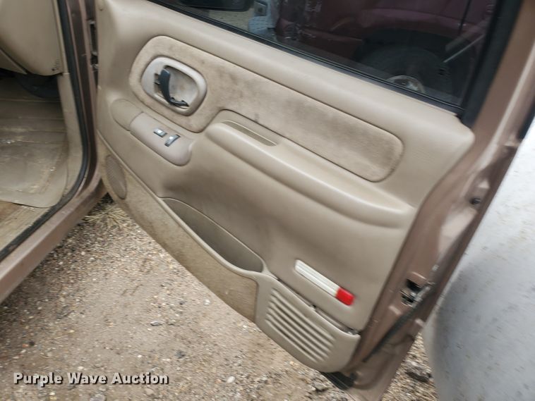 image for item DI4774 1997 Chevrolet C1500  Ext. Cab pickup truck