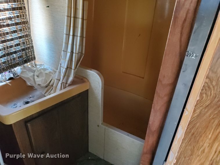 image for item DI5001 1978 Winnebago Istaca  RV