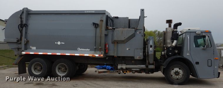 image for item DI6526 2013 Mack LE600  refuse truck