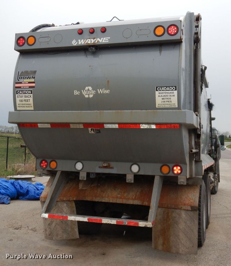 image for item DI6526 2013 Mack LE600  refuse truck